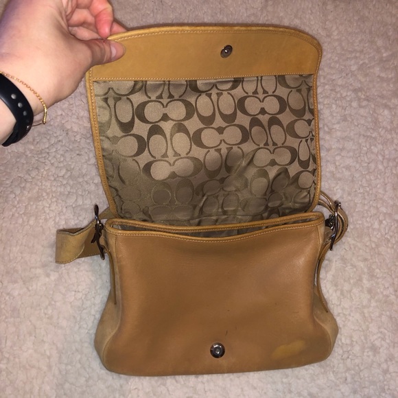 Vintage Coach Leather Shoulder Bag Purse - Picture 5 of 15